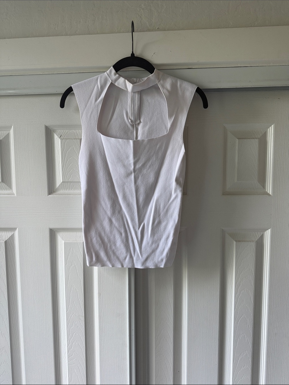 Zara White Sleeveless Mock Neck Top with Front Keyhole